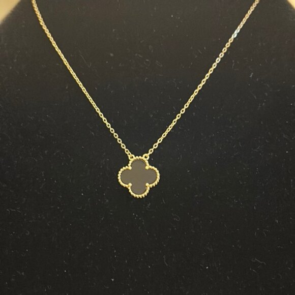 VCA inspired Jewelry - Yellow gold and black onyx